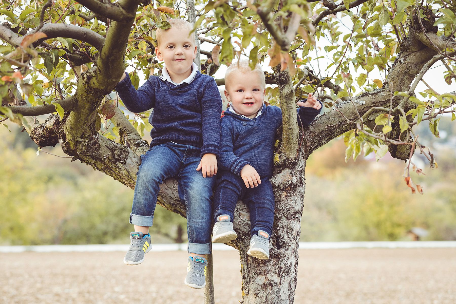 Geschwistershooting Outdoor