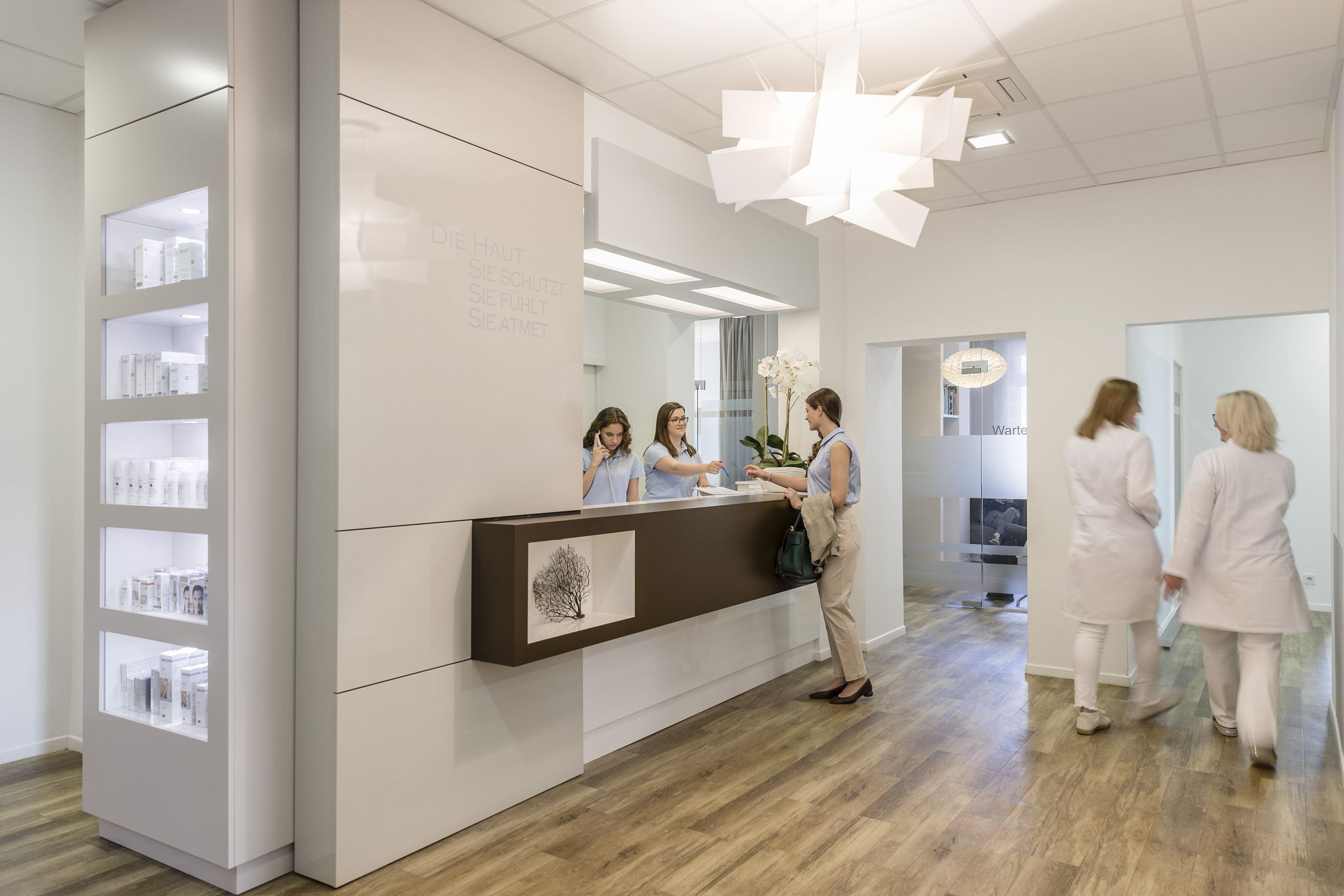 Empfangsbereicht Arztpraxis